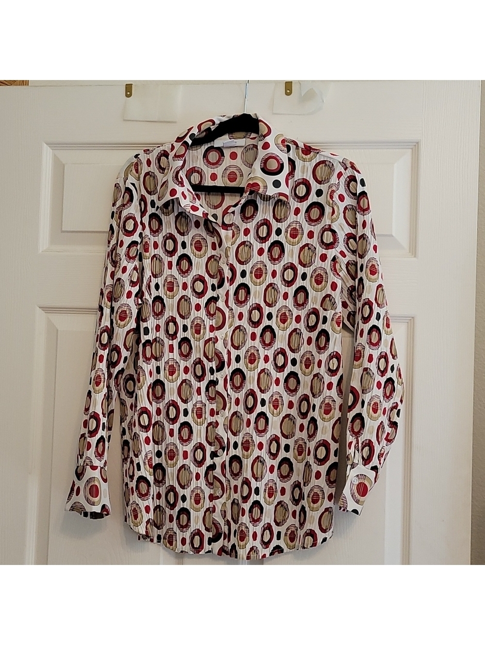dressbarn Women's 1X Red and Cream Button-Up Stretch Blouse